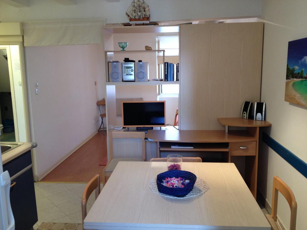 Ca'Del Sole Free Parking Apartment โรวีน ห้อง รูปภาพ